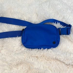 Lululemon wild bluebell everywhere belt bag